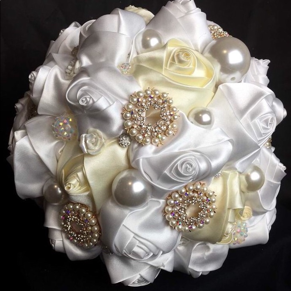 Handmade brooch bouquet